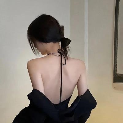 缠绕洞窟的野兽